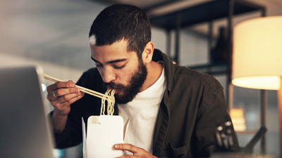  रात का खाना देर से खाने से सेहत को होते हैं ये 5 नुकसान